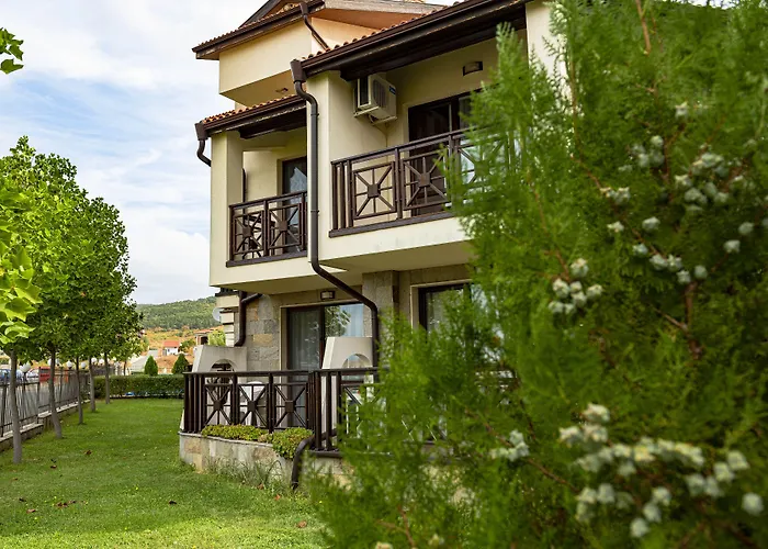 Menada Imperial Heights Villa *