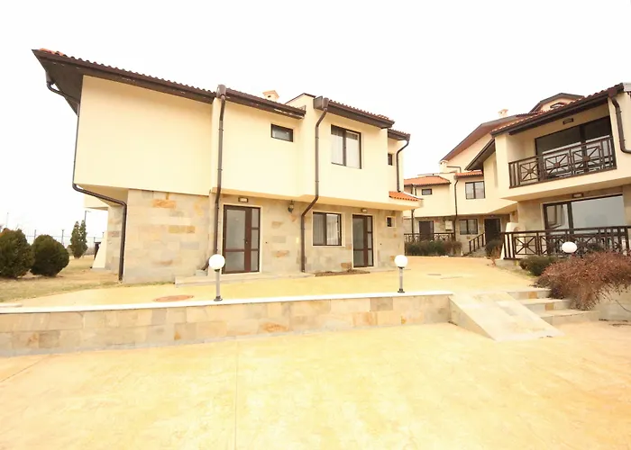 Menada Imperial Heights Villa