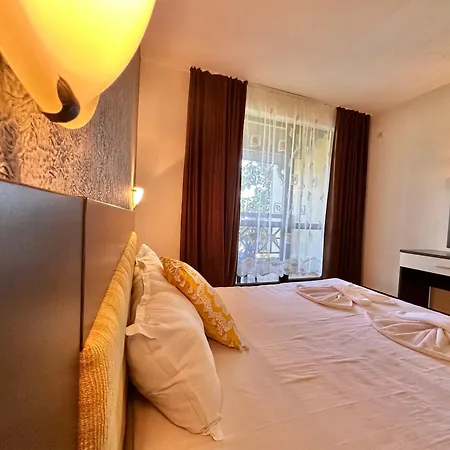Menada Imperial Heights Villas Sunny Beach