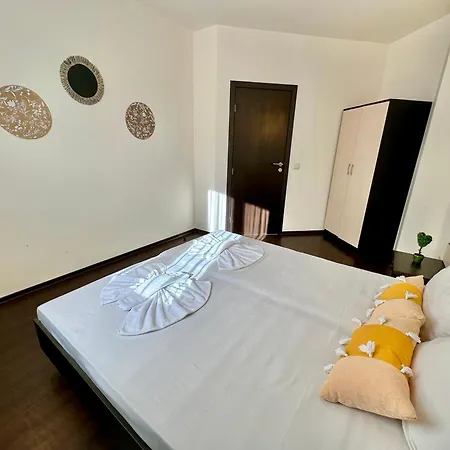 梅纳德御岭山庄酒店