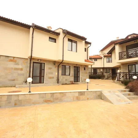 别墅 梅纳德御岭山庄酒店 *