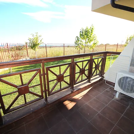 Menada Imperial Heights Villas *