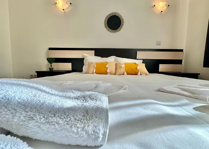 Menada Imperial Heights Villas *