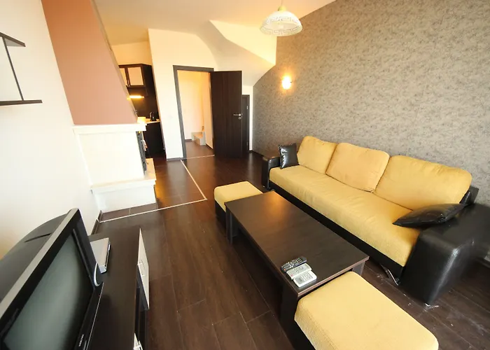 Menada Imperial Heights Villas *