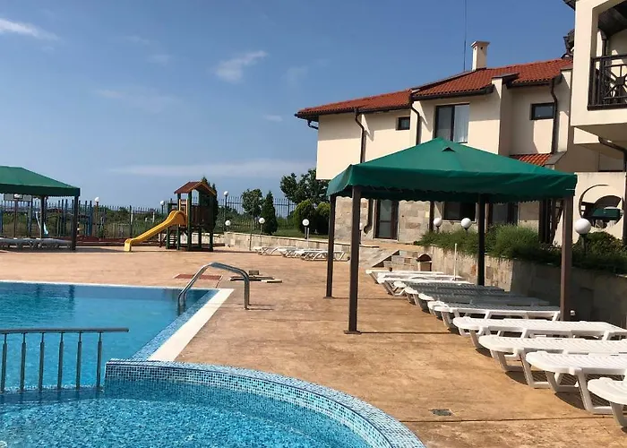 Menada Imperial Heights Villas