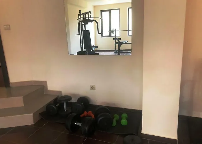 Menada Imperial Heights Willa *