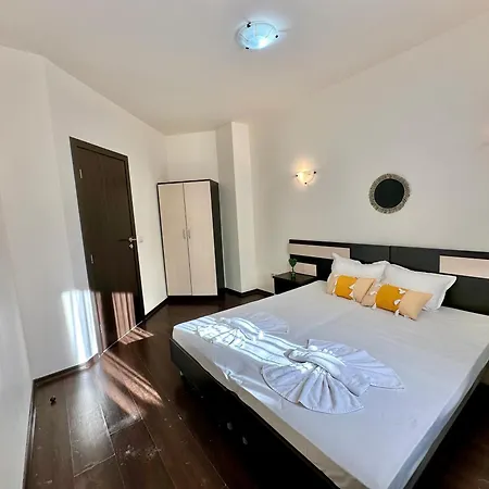 Вилла Menada Imperial Heights *