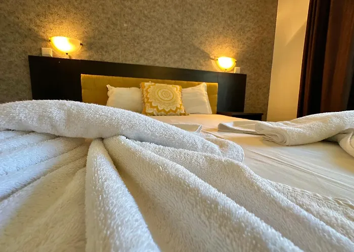 Villa Menada Imperial Heights Villas *