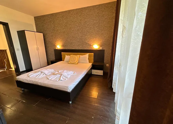 Menada Imperial Heights Villas