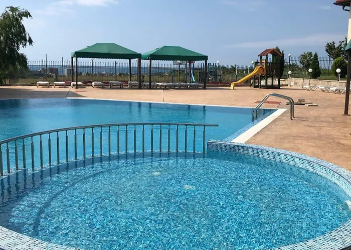 Menada Imperial Heights Villas Slantschew brjag