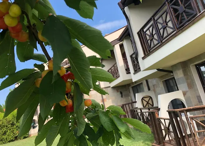 Villa Menada Imperial Heights Villas *