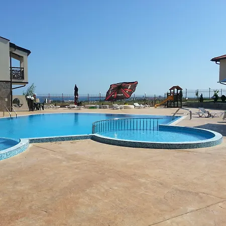 Villa Menada Imperial Heights *