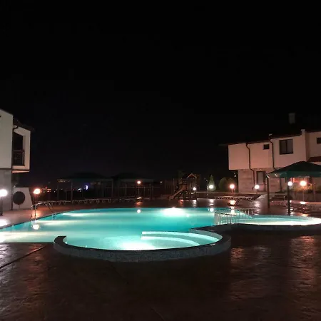 Villa Menada Imperial Heights *